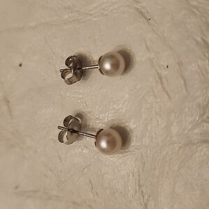 Pearl simulant earrings